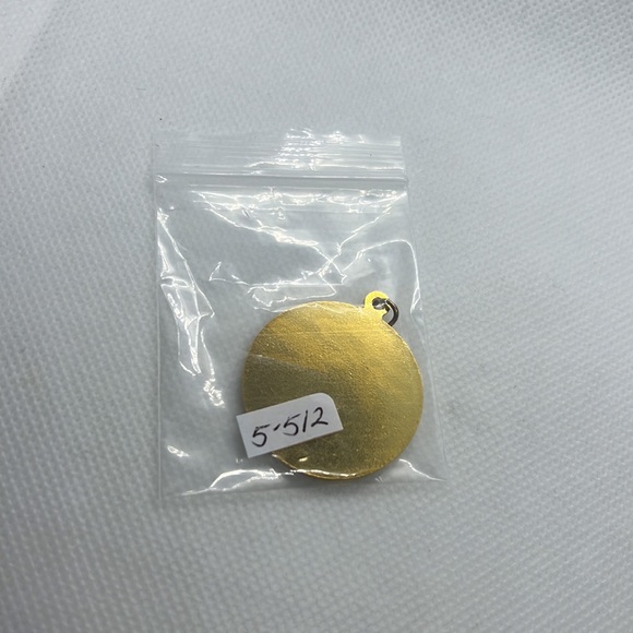 VINTAGE TECHNOLOGY TV PRODUCTION PENDANT CHARM GOLD TONE - Picture 11 of 11